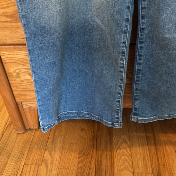 J. Jill Classic Blue Cropped Jeans - Picture 3 of 9